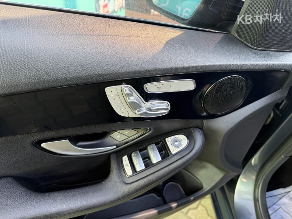 Mercedes-Benz The New (фейслифт) C-КласC200 W205 - 7