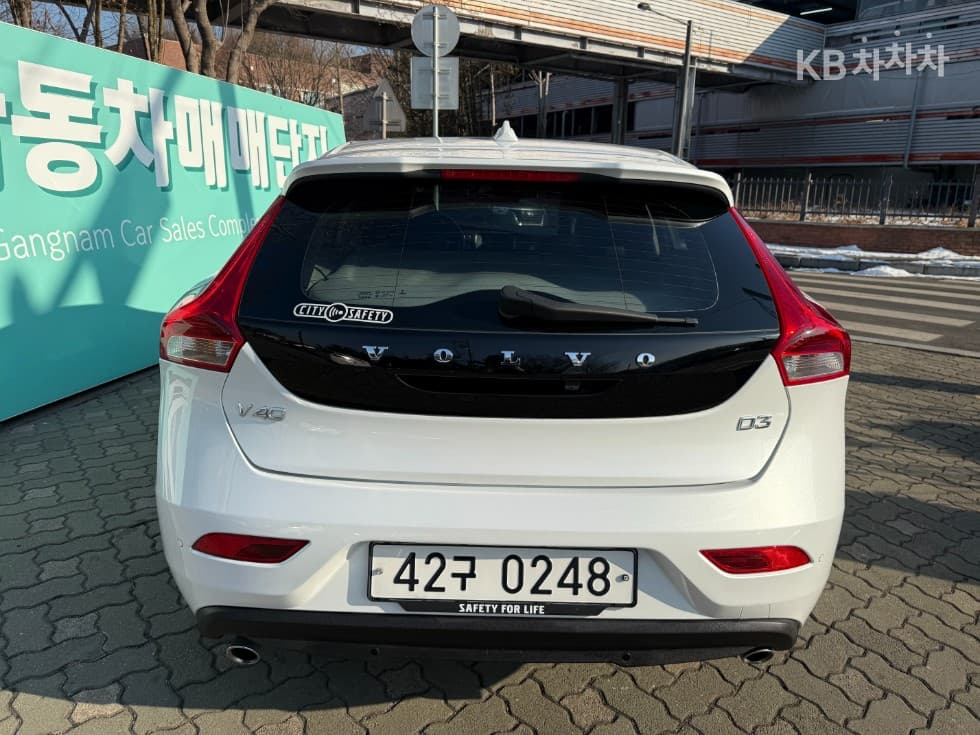 Volvo V40D3 모멘텀 - 3