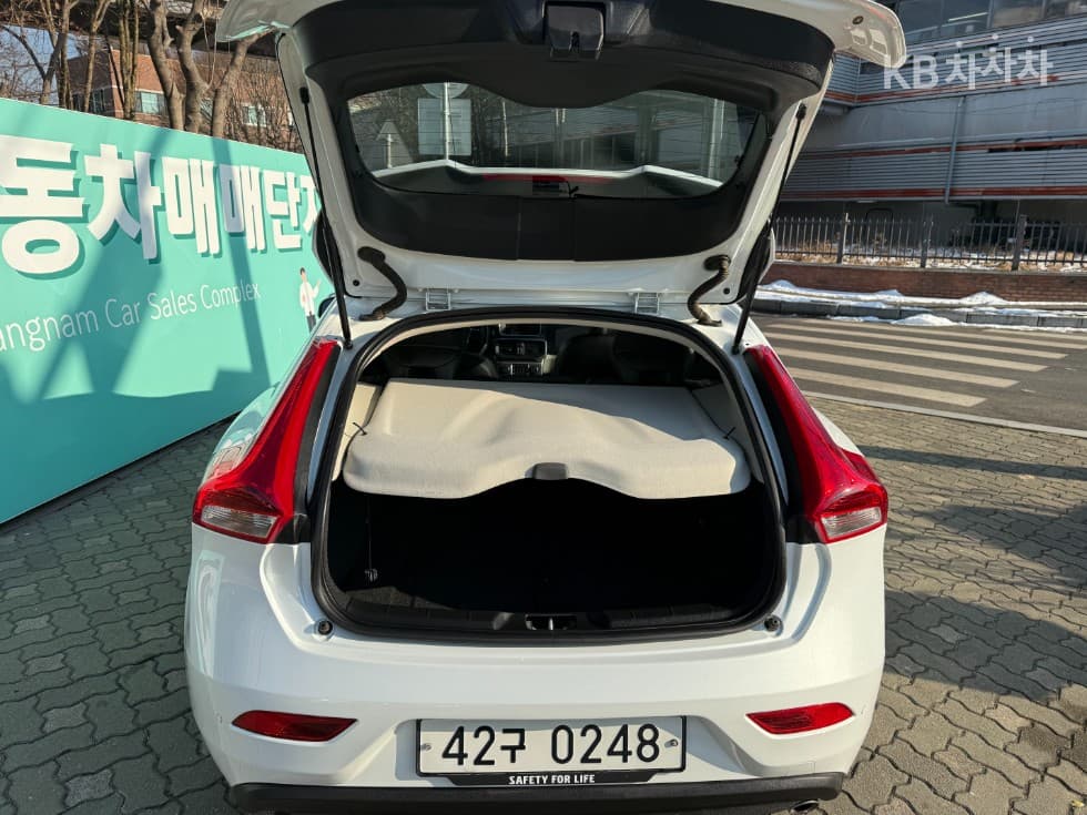 Volvo V40D3 모멘텀 - 15