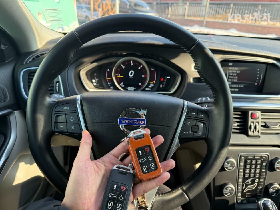 Volvo V40D3 모멘텀 - 20