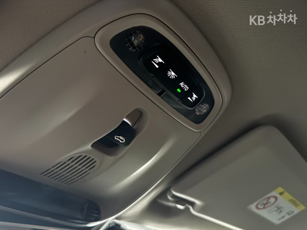 Volvo V40D3 모멘텀 - 22