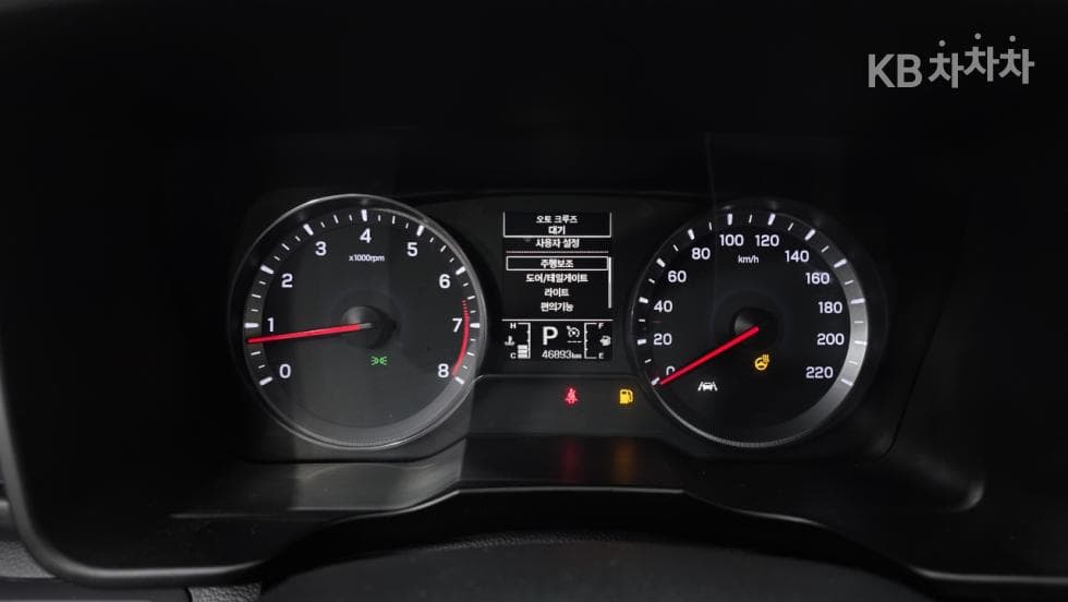 KG Mobility The New (facelift) Tivoli1.5 Turbo Gasoline Direct Injection AWD V7 - 8