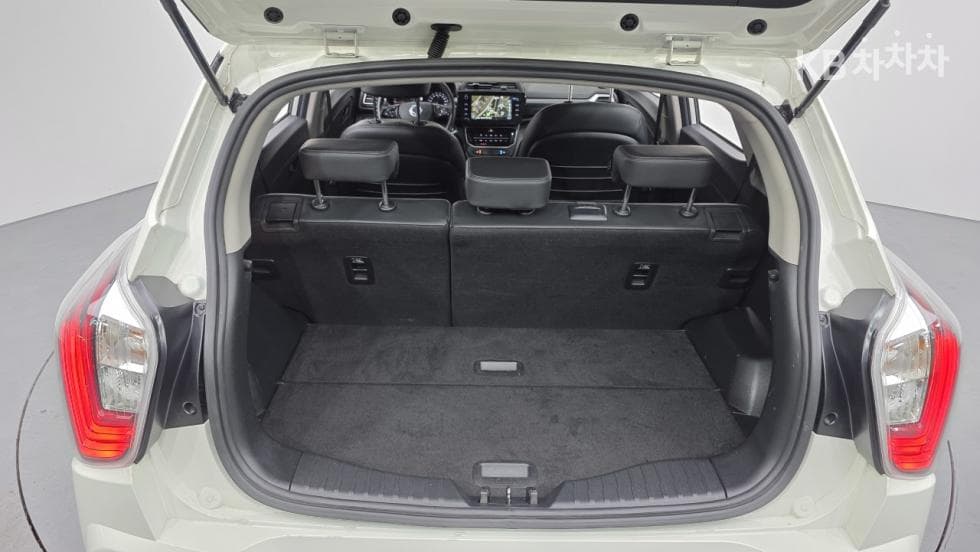 KG Mobility The New (facelift) Tivoli1.5 Turbo Gasoline Direct Injection AWD V7 - 17