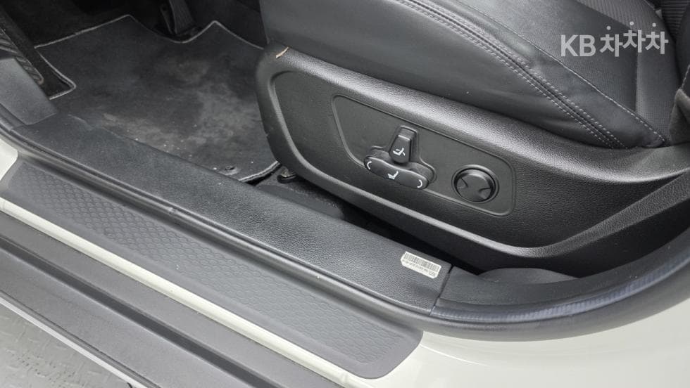 KG Mobility The New (facelift) Tivoli1.5 Turbo Gasoline Direct Injection AWD V7 - 20