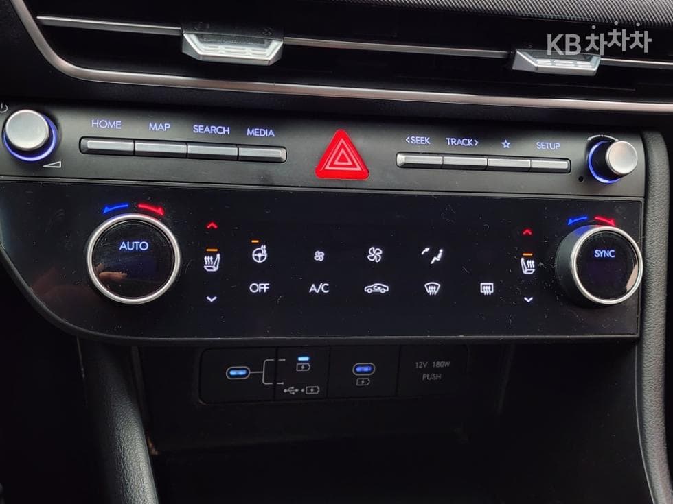 Hyundai Sonata The Edge (Sonata facelift)(DN8)2.0 Premium - 9