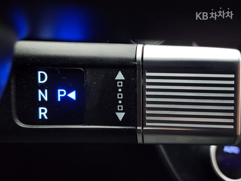 Hyundai Sonata The Edge (Sonata facelift)(DN8)2.0 Premium - 11