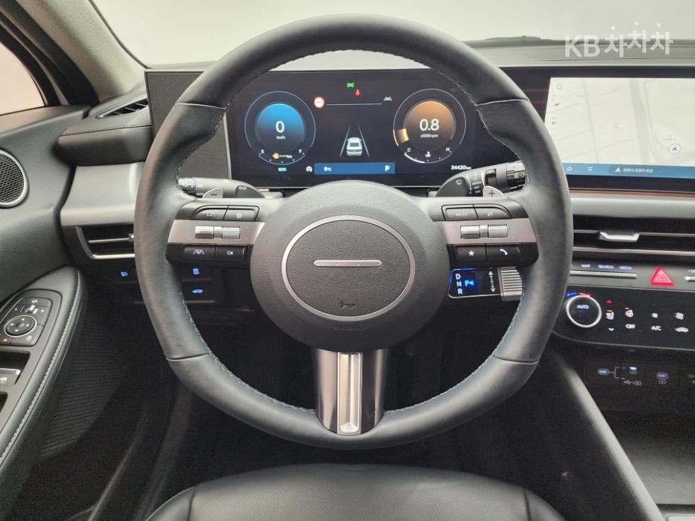 Hyundai Sonata The Edge (Sonata facelift)(DN8)2.0 Premium - 16