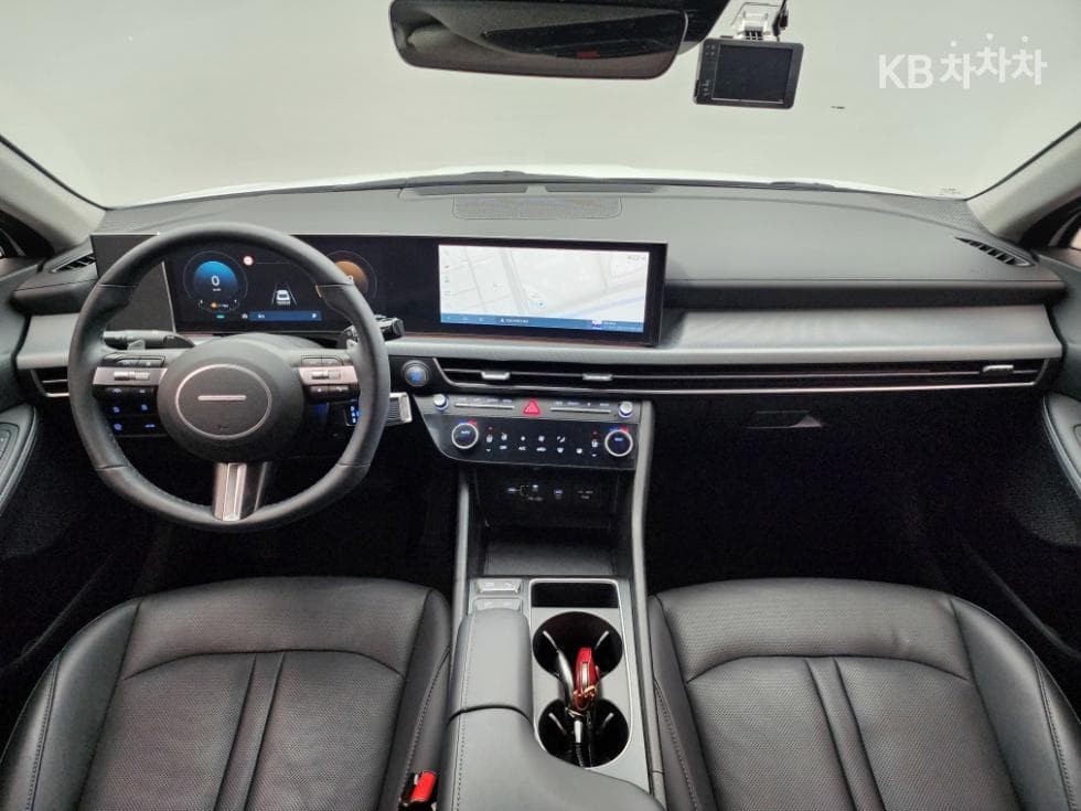 Hyundai Sonata The Edge (Sonata facelift)(DN8)2.0 Premium - 17