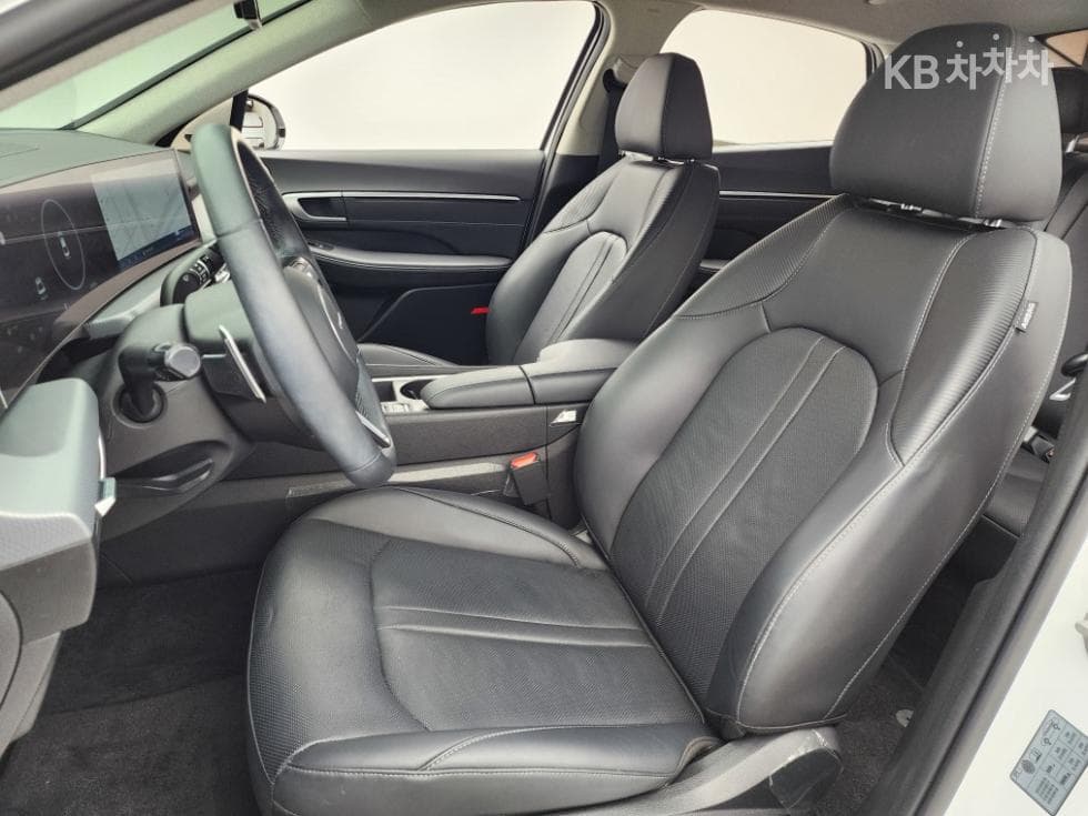 Hyundai Sonata The Edge (Sonata facelift)(DN8)2.0 Premium - 18