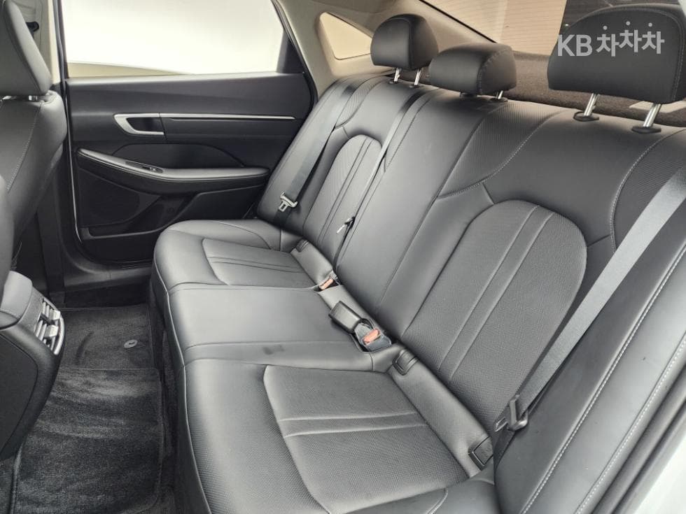 Hyundai Sonata The Edge (Sonata facelift)(DN8)2.0 Premium - 19