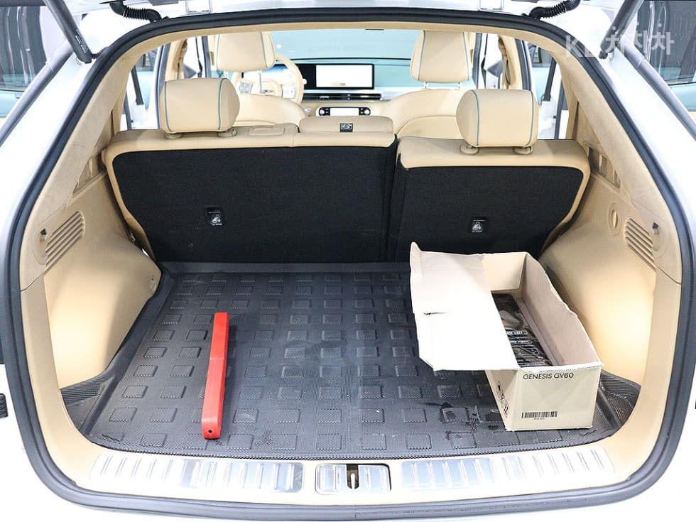 Дженезис GV60Стандартен 2WD Стандартен - 5