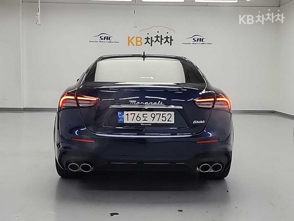 마세라티 Нов 기블리3.0 S Q4 Modena - 3
