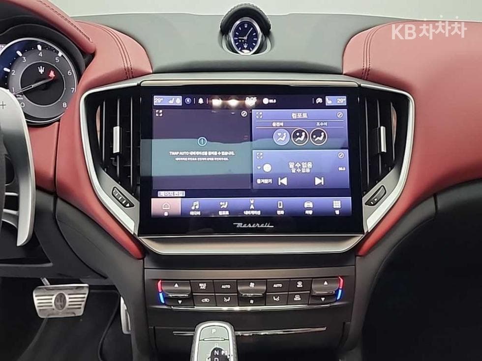 마세라티 Нов 기블리3.0 S Q4 Modena - 10