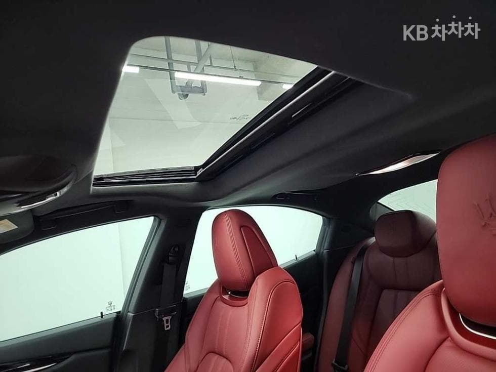마세라티 Нов 기블리3.0 S Q4 Modena - 14