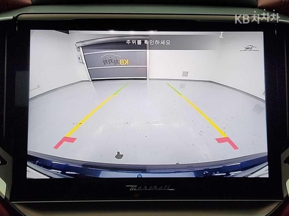 마세라티 Нов 기블리3.0 S Q4 Modena - 15