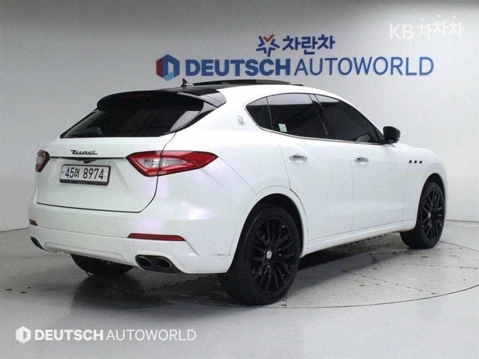 마세라티 르반떼3.0 AWD Luxury - 2