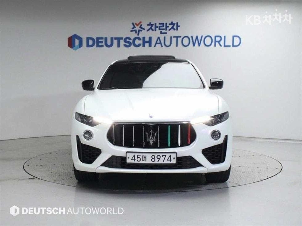 마세라티 르반떼3.0 AWD Luxury - 3