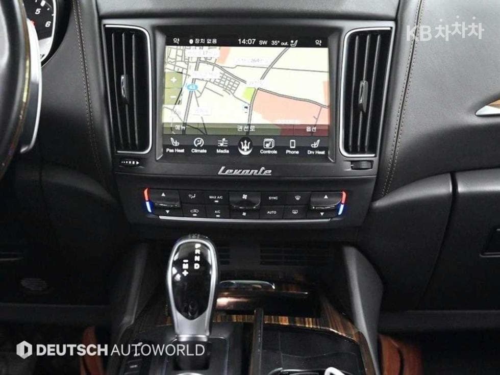 마세라티 르반떼3.0 AWD Luxury - 14