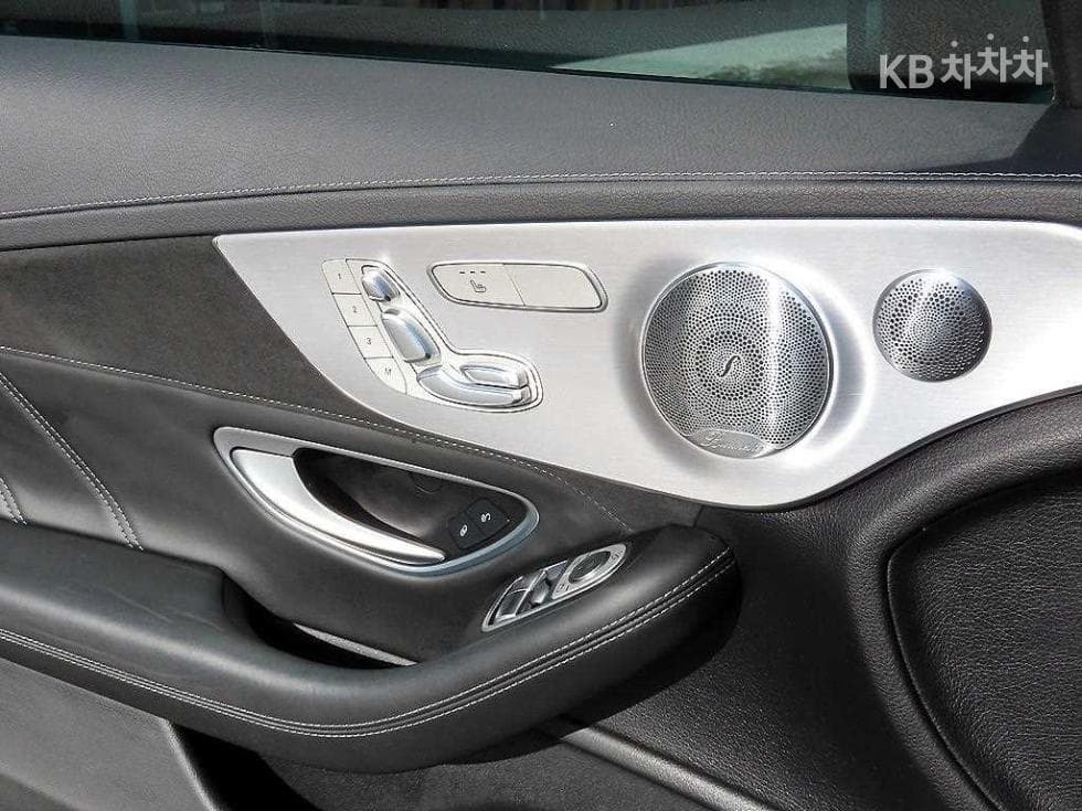 Mercedes-Benz The New (facelift) C-ClassC63 AMG Coupe W205 - 12