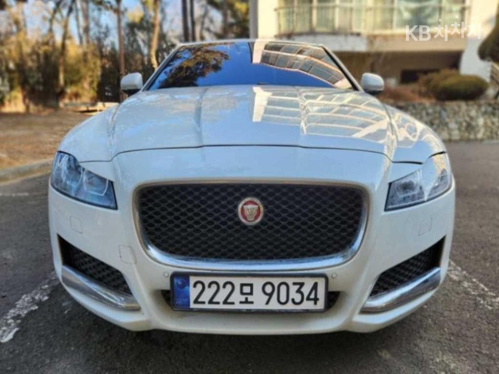 Jaguar All New XF 2.5T Prestige - Image 1