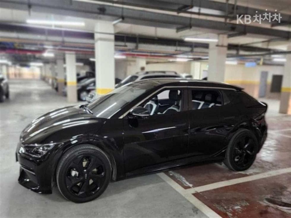 Kia EV6롱 레Seater지 4WD GT-Line - 2