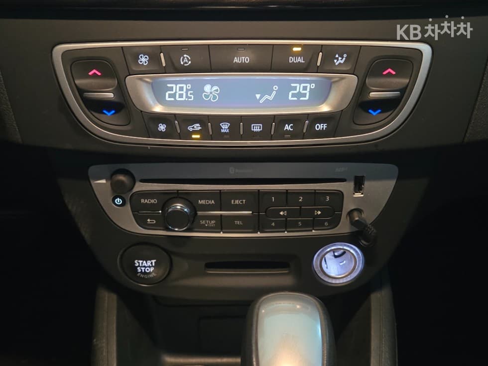 Рено Корея НовSM3LE Стандартен - 13