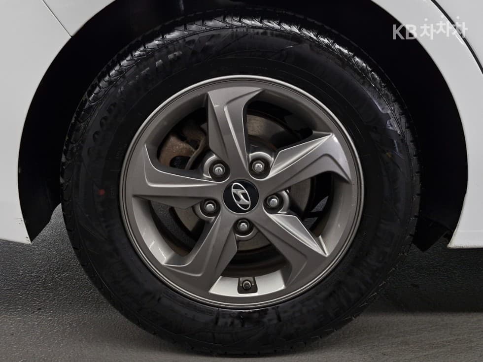 Hyundai Avante (Elantra)AD1.6 GDi Smart - 17