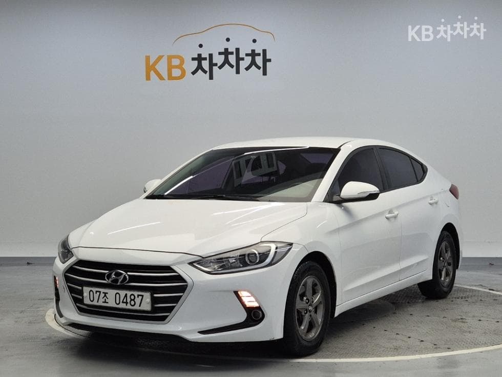 Hyundai Avante (Elantra)AD 1.6 GDi Smart - Image 1