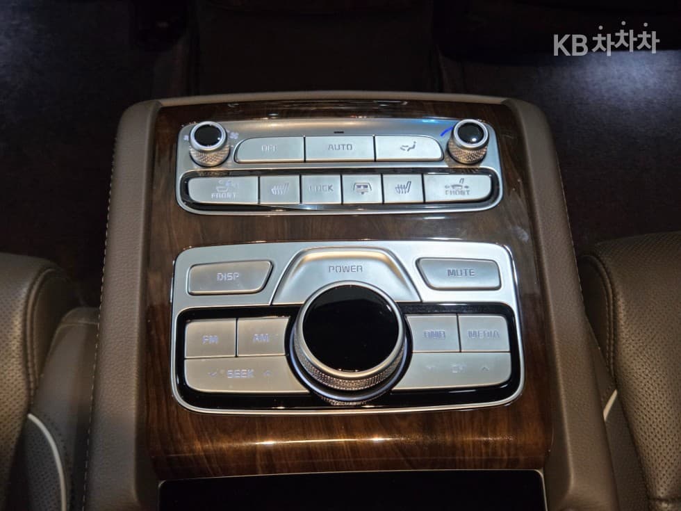 Киа 더 K93.8 GDI AWD 플래티넘Ⅱ - 18