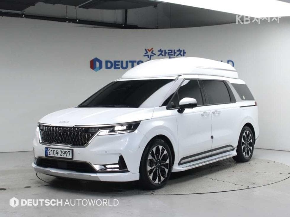 Kia Carnival 4th generation High Limousine (Carnival) D2.2 9-seater Signature - Image 1
