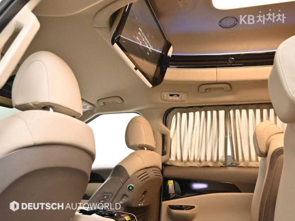 Kia Carnival 4th generationHigh Limousine (Carnival) D2.2 9-seater Signature - 19