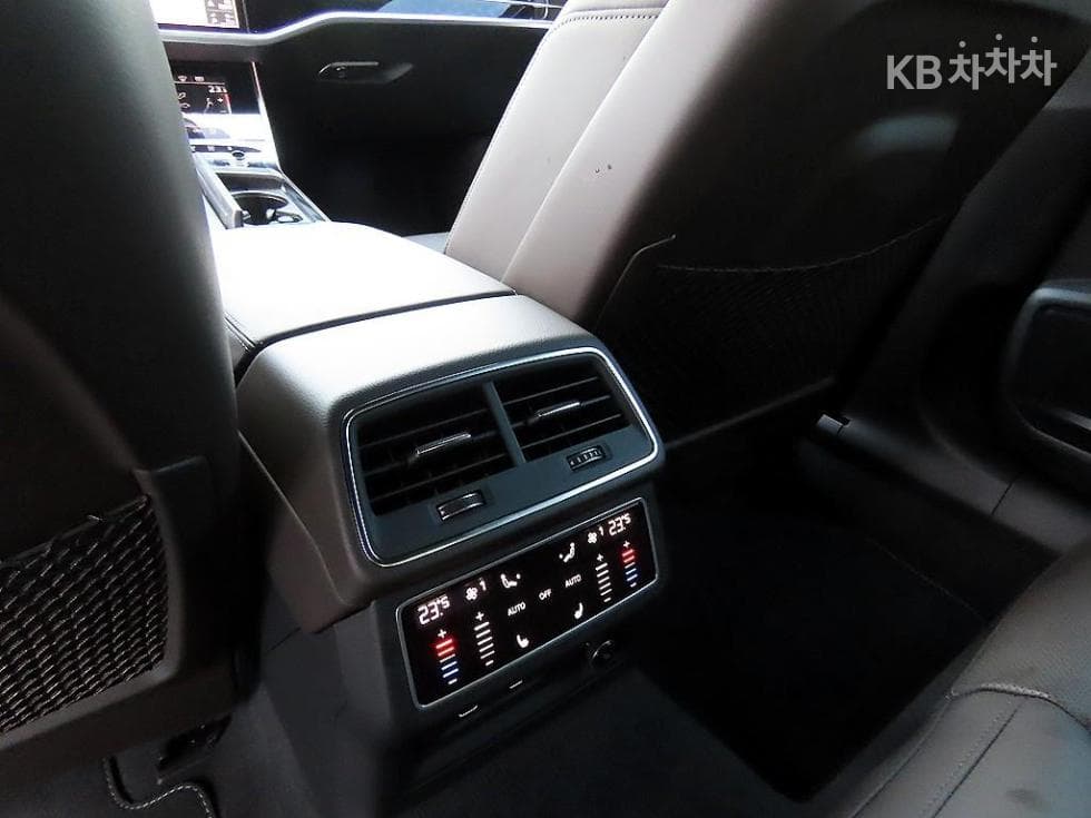 Audi A7(4K8)50 Turbo Diesel Injection Quattro Premium - 16