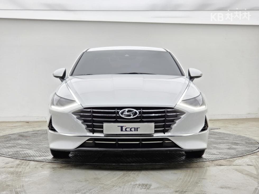 Hyundai Sonata (DN8)2.0 Premium - 4