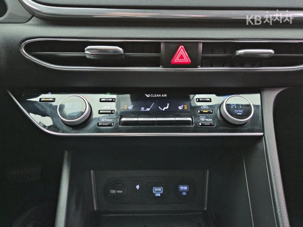 Hyundai Sonata (DN8)2.0 Premium - 13