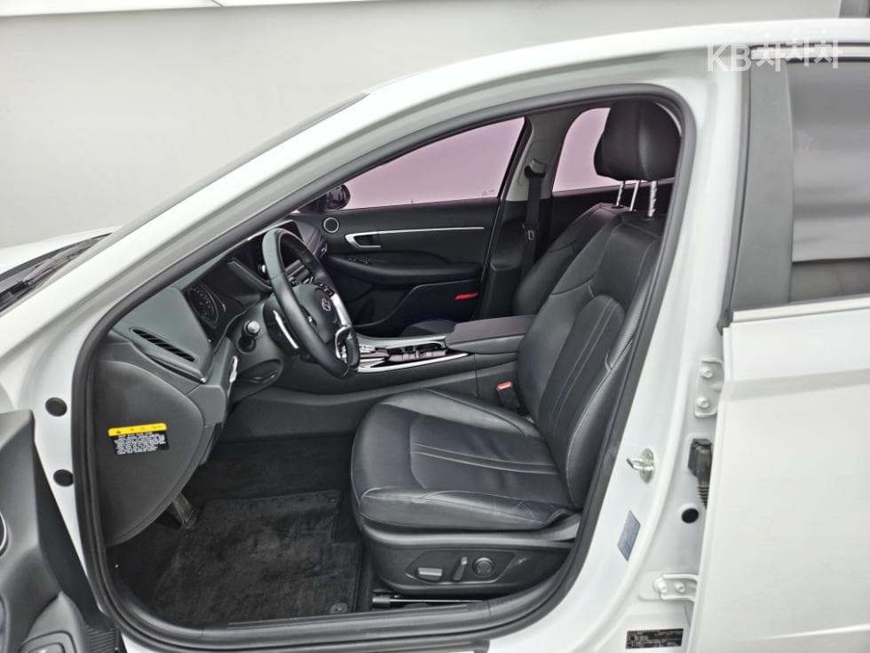 Hyundai Sonata (DN8)2.0 Premium - 15