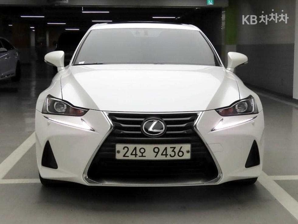 Lexus New IS200 Premium