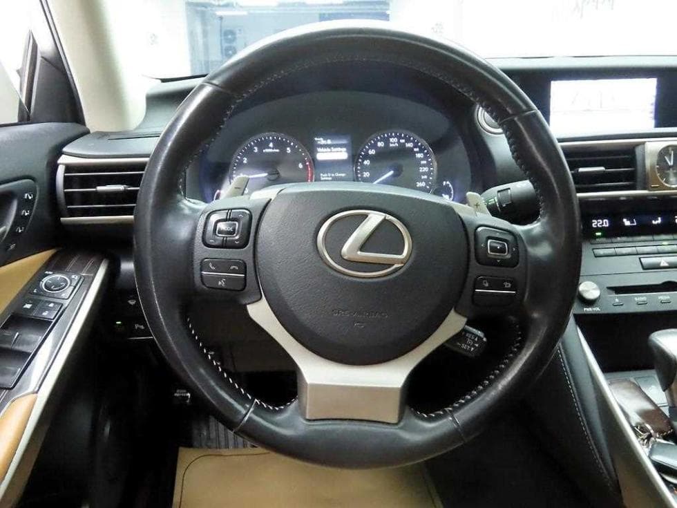 Lexus New IS200 Premium - 8