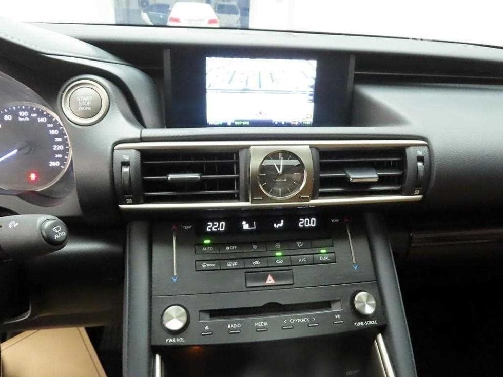 Lexus New IS200 Premium - 10