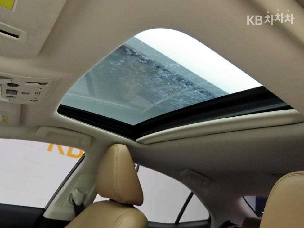 Lexus New IS200 Premium - 17