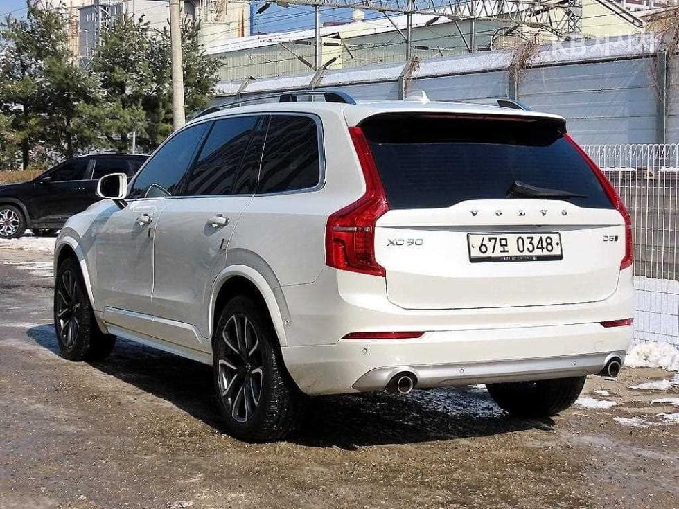 Volvo All New XC90D5 Momentum - 3