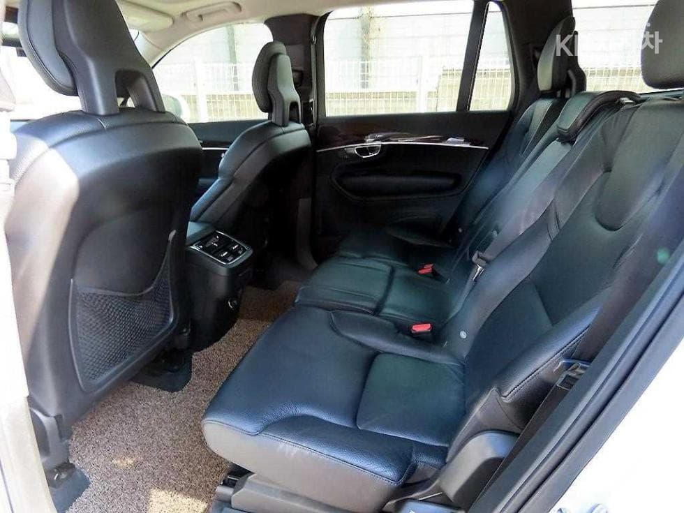 Volvo All New XC90D5 Momentum - 6