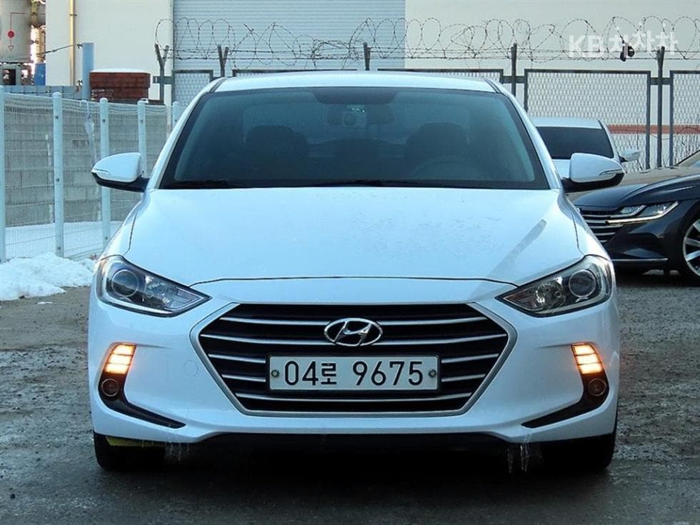 Hyundai Avante (Elantra)AD1.6 GDi Value Plus