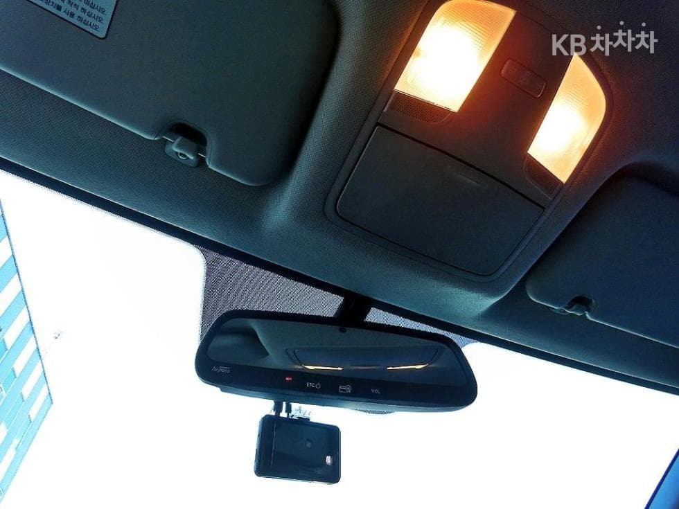 Hyundai Avante (Elantra)AD1.6 GDi Value Plus - 16