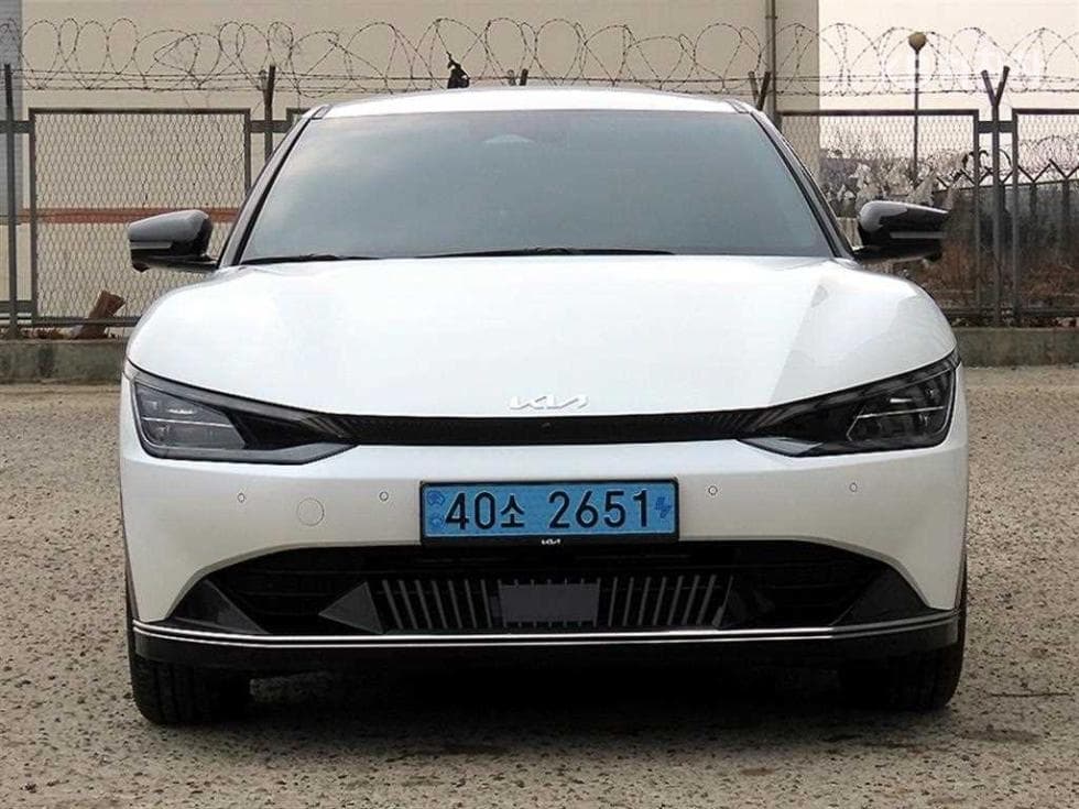 Киа EV6롱 레Местен지 2WD 어스