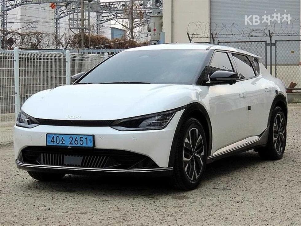 Kia EV6 롱 레Seater지 2WD 어스 - Image 1