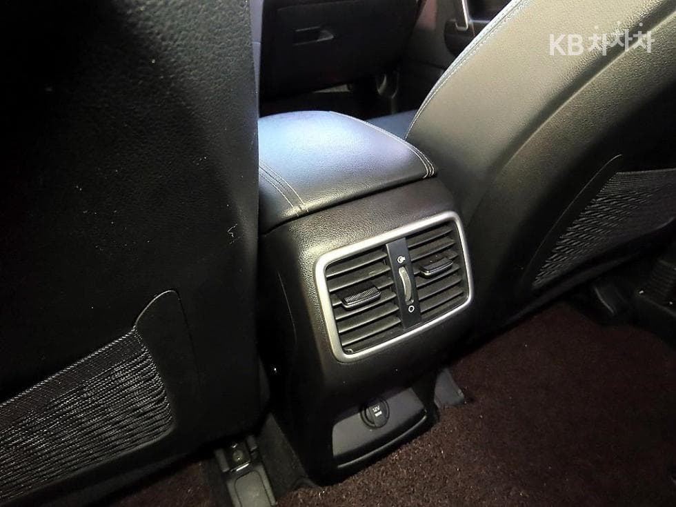 Kia Sportage 4th generationDiesel 1.7 2WD Noblesse - 17