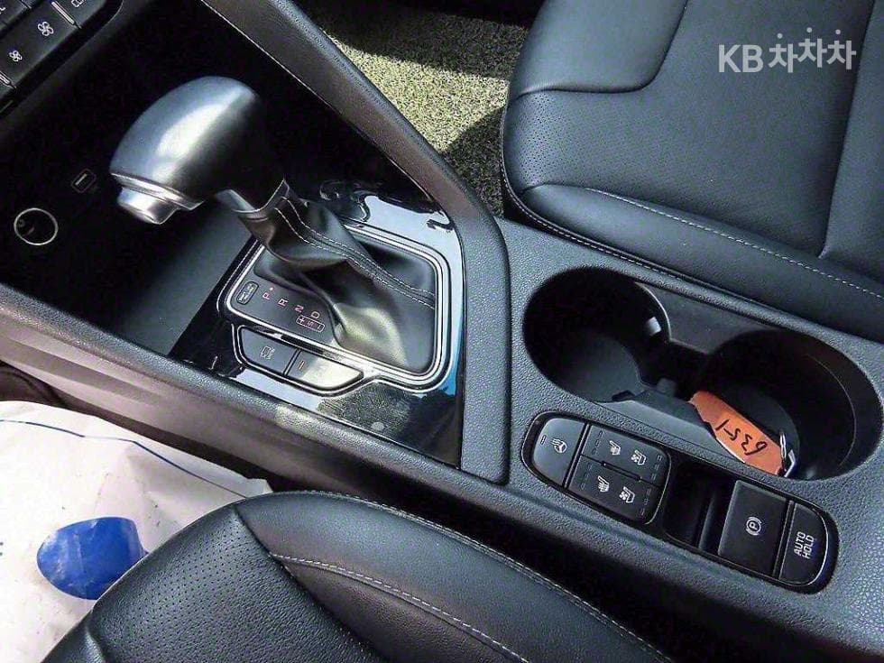 Kia The New (facelift) Niro1.6 HEV Signature - 10