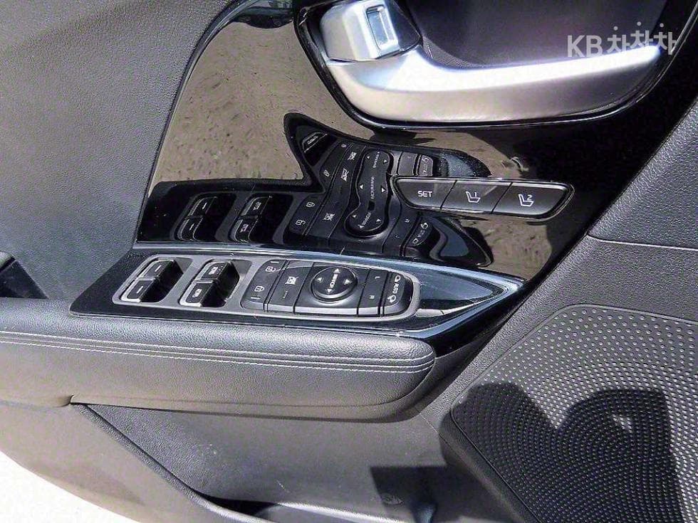 Kia The New (facelift) Niro1.6 HEV Signature - 11