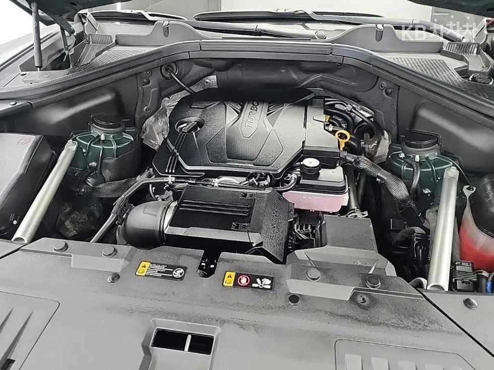 Genesis GV802.5 Turbo Gasoline AWD - 5