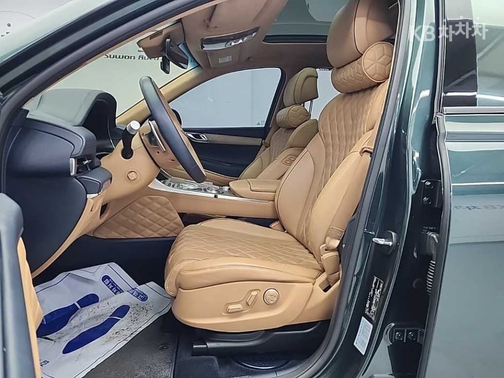 Genesis GV802.5 Turbo Gasoline AWD - 11